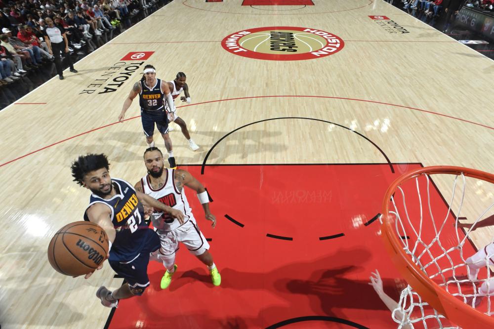 他迅速作出 他迅速作出