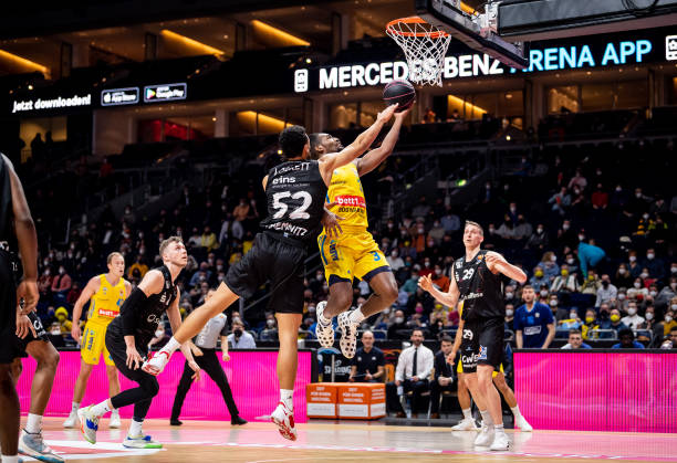 而滕哈赫似 而滕哈赫似